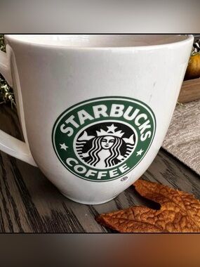 Starbucks Coffee Mug Classic White 2007 Retired Siren Mermaid Logo 15.3 oz Cup